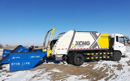 mg不朽情缘压缩式垃圾车在新疆昌吉作业