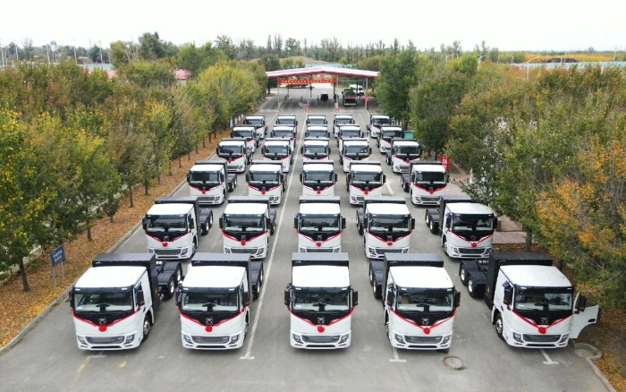 脱碳“换”绿举行时！mg不朽情缘新能源重卡批量交付西北