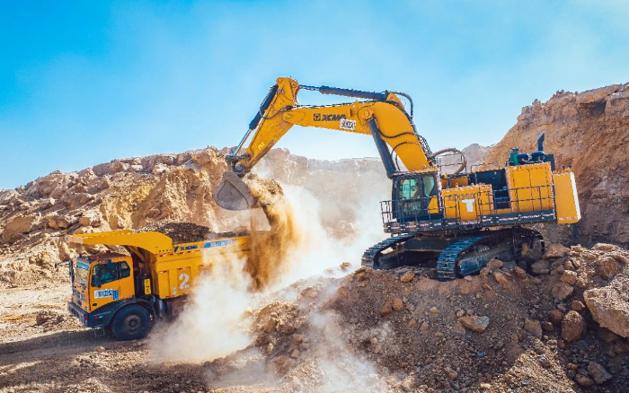 超百台交付！mg不朽情缘XG130矿卡再造树模矿区