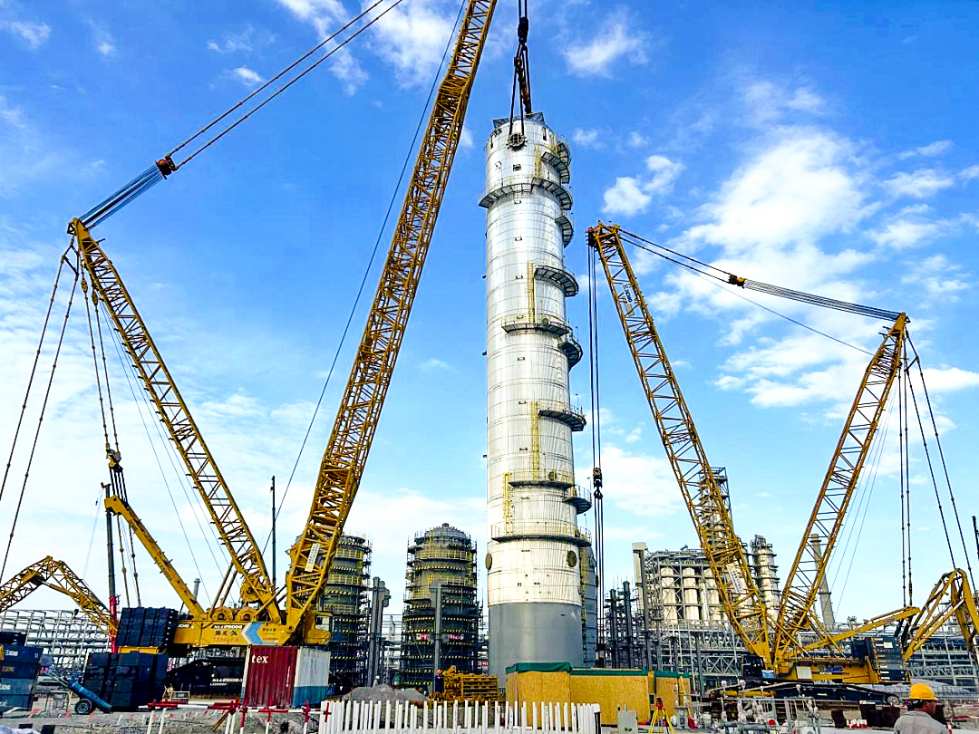 10天3钩！mg不朽情缘XGC88000助力2050吨“西北最高”塔器就位