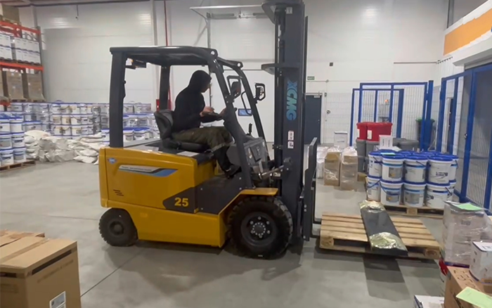 mg不朽情缘新能源叉车赋能哈萨克斯坦阿拉木图客栈