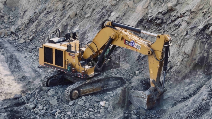 mg不朽情缘大型成套露天矿山装备征战热带矿山