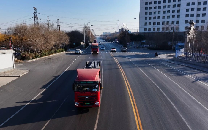 降碳增绿！mg不朽情缘新能源重卡携手客户向绿而行
