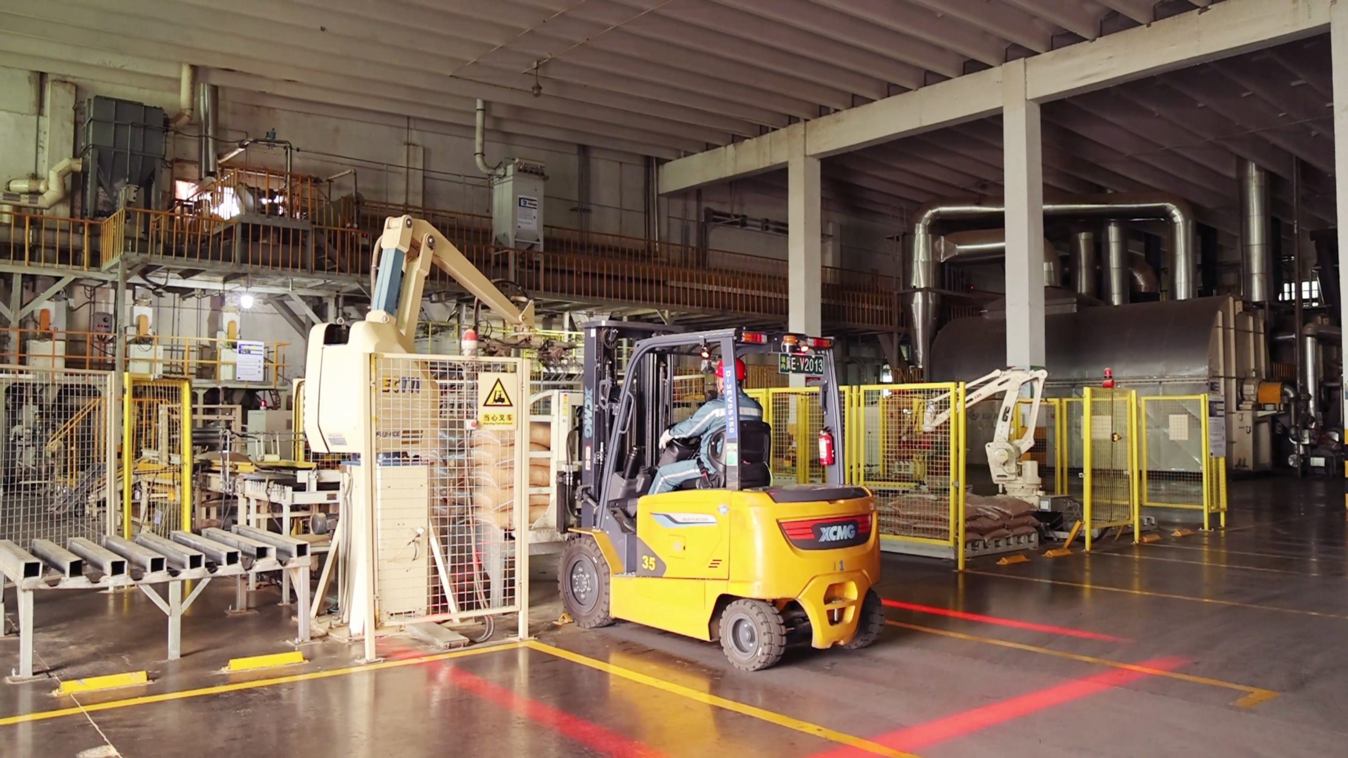 mg不朽情缘鲲鹏系列新能源叉车，，，，，，食物厂物料搬运新计划