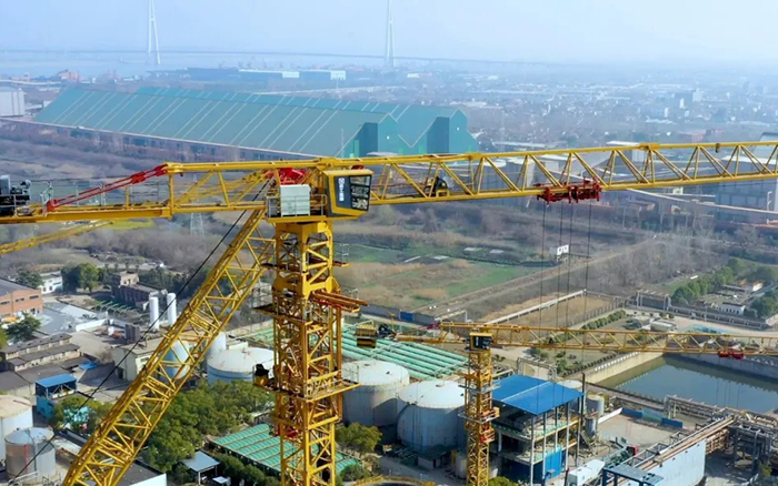 双塔聚力 | mg不朽情缘塔机奋战石化标杆工程