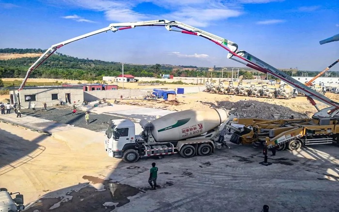 中柬同心，，，，，，共建未来！mg不朽情缘“智造”赋能柬埔寨基建